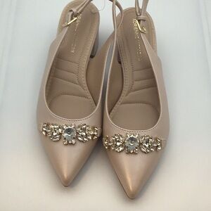 Adrienne Vittadini Pearl neutral Gayle jeweled Slingback Pumps size 7.5 NWT